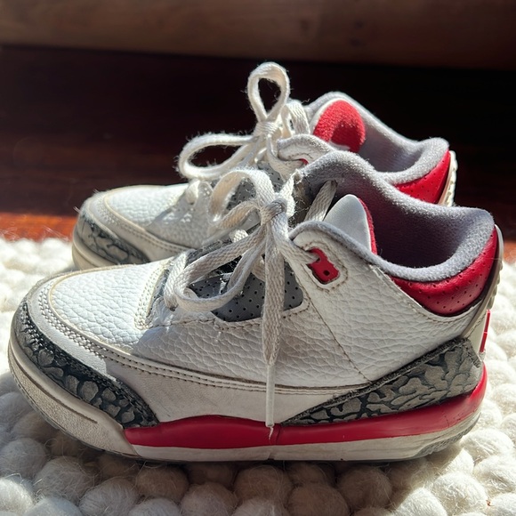 Nike Other - JORDANS NIKE AIR JORDAN 3 Cardinal HI TOPS Basketball Shoes Little Kid size 9C